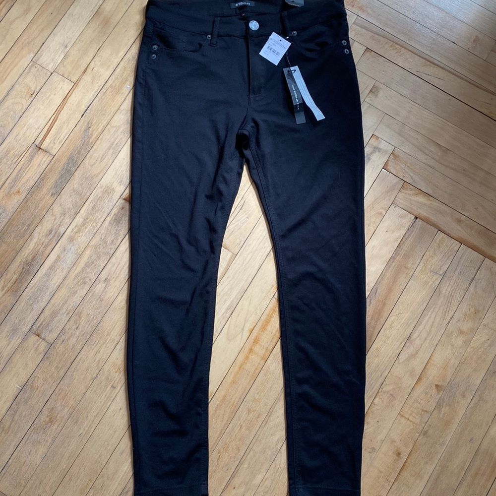 STS Blue black skinny Ponte pants. Size 31.